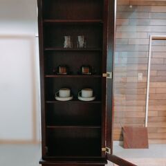 【無料！昭和レトロ家具】木製食器棚（カリモク）・昭和アンティーク調・三面開口の画像
