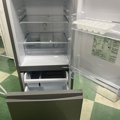 ジャングルジャングル貝塚店 126L冷蔵庫 AQUA AQR-13M 2022年製  2ドア冷蔵庫 シルバー 貝塚市 中古 リサイクルショップ  リユース 洗浄済みの画像