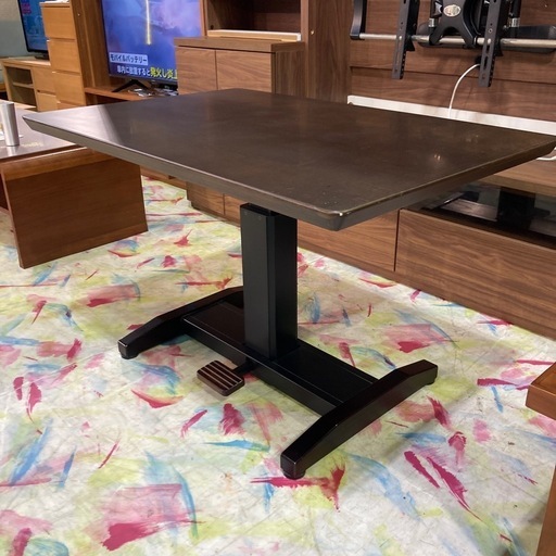 昇降テーブル　ブラウン