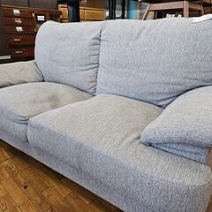 リサイクルショップどりーむ鹿大前店　No.2439　ソファ　2人掛け　グレー　※クッション性△（中のスプリングが出てきています(´;ω;｀)）の画像