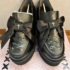レースアップクロスリボンパンプスの画像