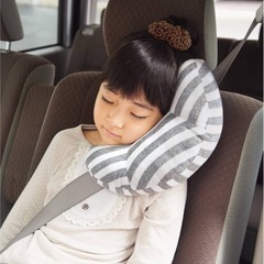 ヘッドサポート枕　ピンク＆ホワイト　ベルトクッション　車　まくら　シートベルト
の画像