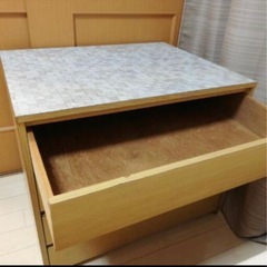 4段タンスの画像