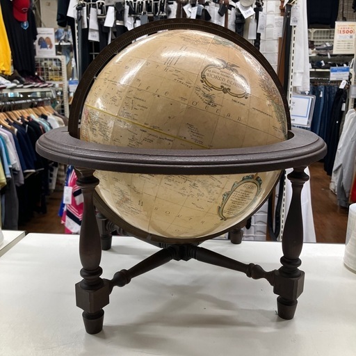 リプルーグル　地球儀