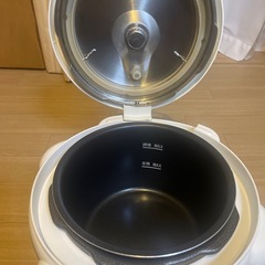 圧力式電気鍋プレッシャークッカーの画像