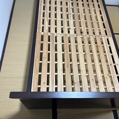 セミダブル用ベッドフレームの画像