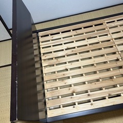 セミダブル用ベッドフレームの画像
