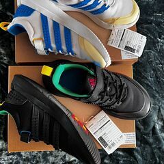 adidas × LEGO コラボスニーカー 2足セットJ245サイズの画像