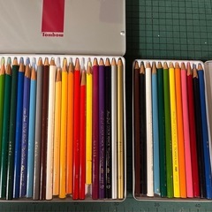 【決まりました】色鉛筆とクレヨンのセットの画像