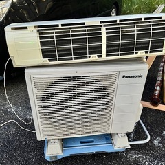 エアコンPanasonic 2.2Kw 6-10畳の画像