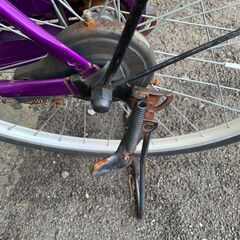 壊れた自転車の画像