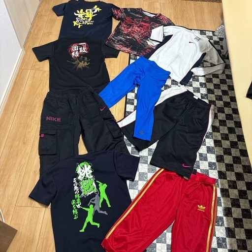 子ども服12着まとめ売り　人気ブランド 150アディダス プーマ ナイキ等 子ども服12着まとめ売り 人気ブランド 150アディダス プーマ