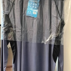 【新品】超冷感コンプレッション長袖シャツ Lサイズの画像