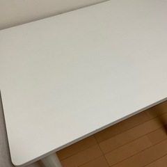 【無料】ダイニングテーブル、勉強机、ドレッサー、何にでもの画像