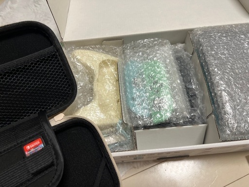 Nintendo switch どうぶつの森　SD card&マリオカート付き