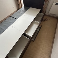 再投稿 シングルベッド フレーム　コンセント付き 収納4つ　97cm 200cmの画像