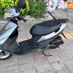 スズキv50 原付バイクの画像