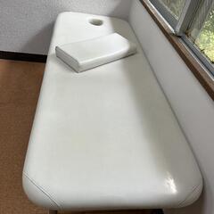 マッサージベッド＆枕の画像