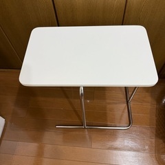 IKEA イケア　サイドテーブルの画像