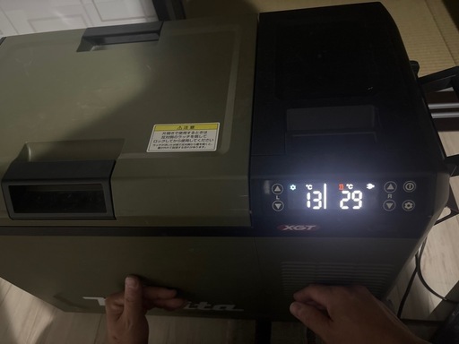 CW004G マキタ　オリーブ　充電式冷温庫29リットル