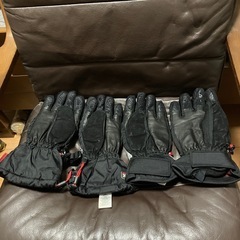 スパイダー　スキー用手袋色違い２つ
の画像