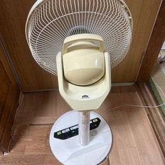 U-INGユーイング リビング扇風機 リモコン付 DCモーター ホワイト　UF-DHR30G 2014年製 サーキュレーターの画像