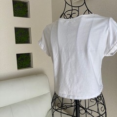 H&Mショート丈シャツの画像