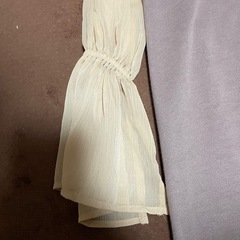 mily bilet シアー袖ドッキングキャンディースリーブVネックワンピ Lの画像