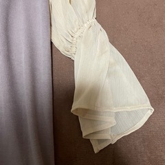 mily bilet シアー袖ドッキングキャンディースリーブVネックワンピ Lの画像