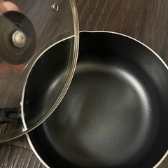 フタ付き片手鍋（約20cm）の画像