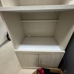 食器棚の画像
