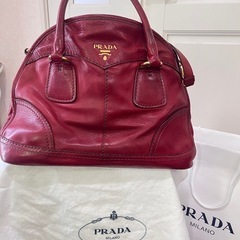 PRADA のバッグの画像
