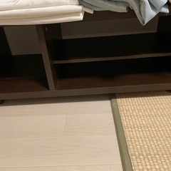 カーテンとテレビボード
の画像