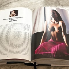 洋書　100 contemporary fashion designers の画像