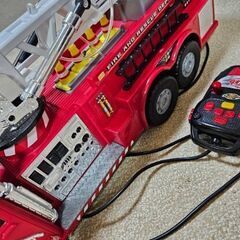 アフリカンファイヤーファイター　消防車　ラジコンの画像
