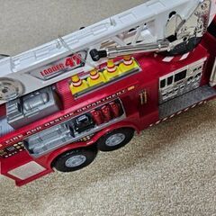 アフリカンファイヤーファイター　消防車　ラジコンの画像