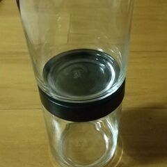 密閉パッキン付きのガラス容器の画像