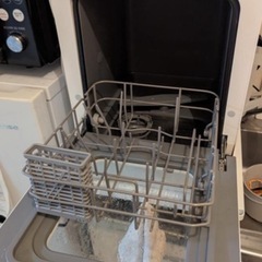 工事不要でシンク横に置けるタンク式食洗機「ラクアmini Plus」の画像