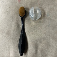 化粧品セット　ファンデーションスポンジ　美顔ローラー　ブラシ　の画像