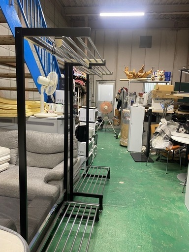 A438◆大型ハンガーラック　W900×D470×H1700㎜