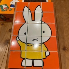 知育玩具うさぎのミッフィーキューブパズルの画像