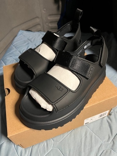 UGG レディースサンダル　ゴールデングロウ 1152685  ブラック　　23cm