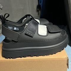 UGG レディースサンダル　ゴールデングロウ 1152685  ブラック　　23cmの画像