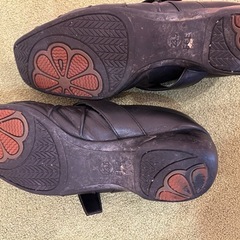 黒 ストラップ付き パンプス　SOVA PARENT SPORTSの画像