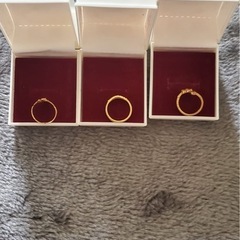 金の指輪の画像
