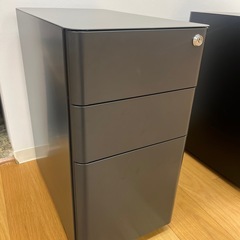 スチールキャビネット キャスター付き鍵付き