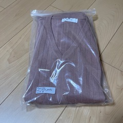 リブ編み Vネック ノースリーブ トップス ピンクの画像
