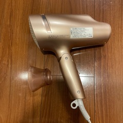 Panasonic ヘアドライヤー ナノケア 20年製の画像