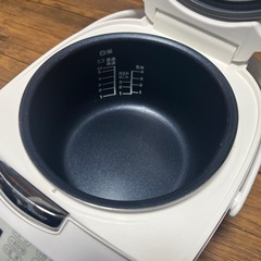 5号炊き　炊飯器の画像