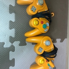 💖華金セール💖ジャンク品　ゲームキューブ本体+コントローラー２つの画像